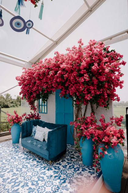 Lounge and Photo-op — Carnival decor — Alila Diwa Goa